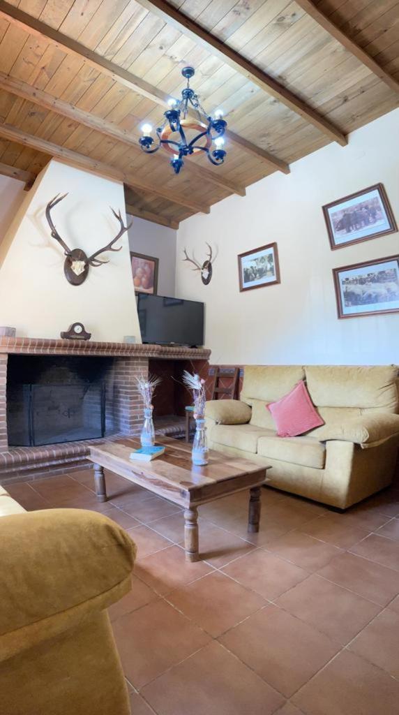 La Dehesilla Casa de Campo